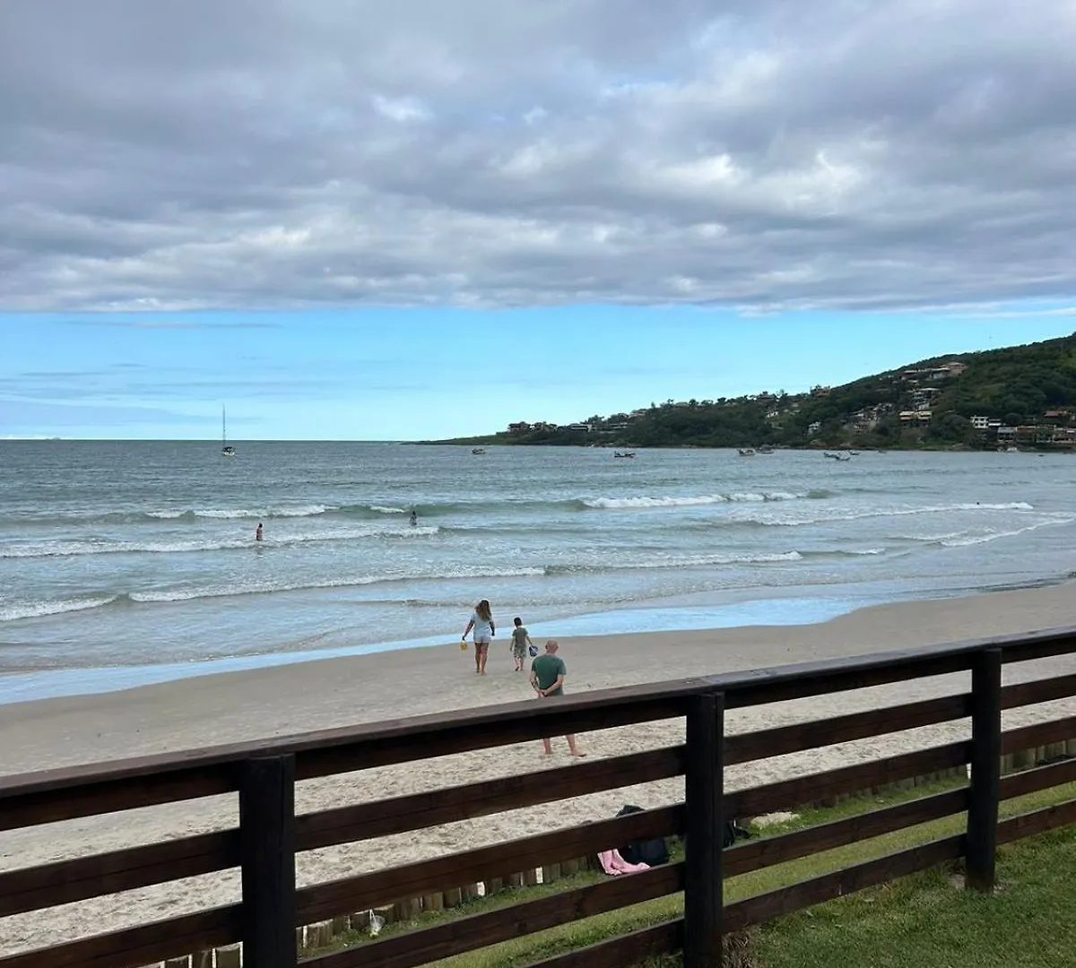 Ap Pe Na Areia Praia Garopaba 0*,